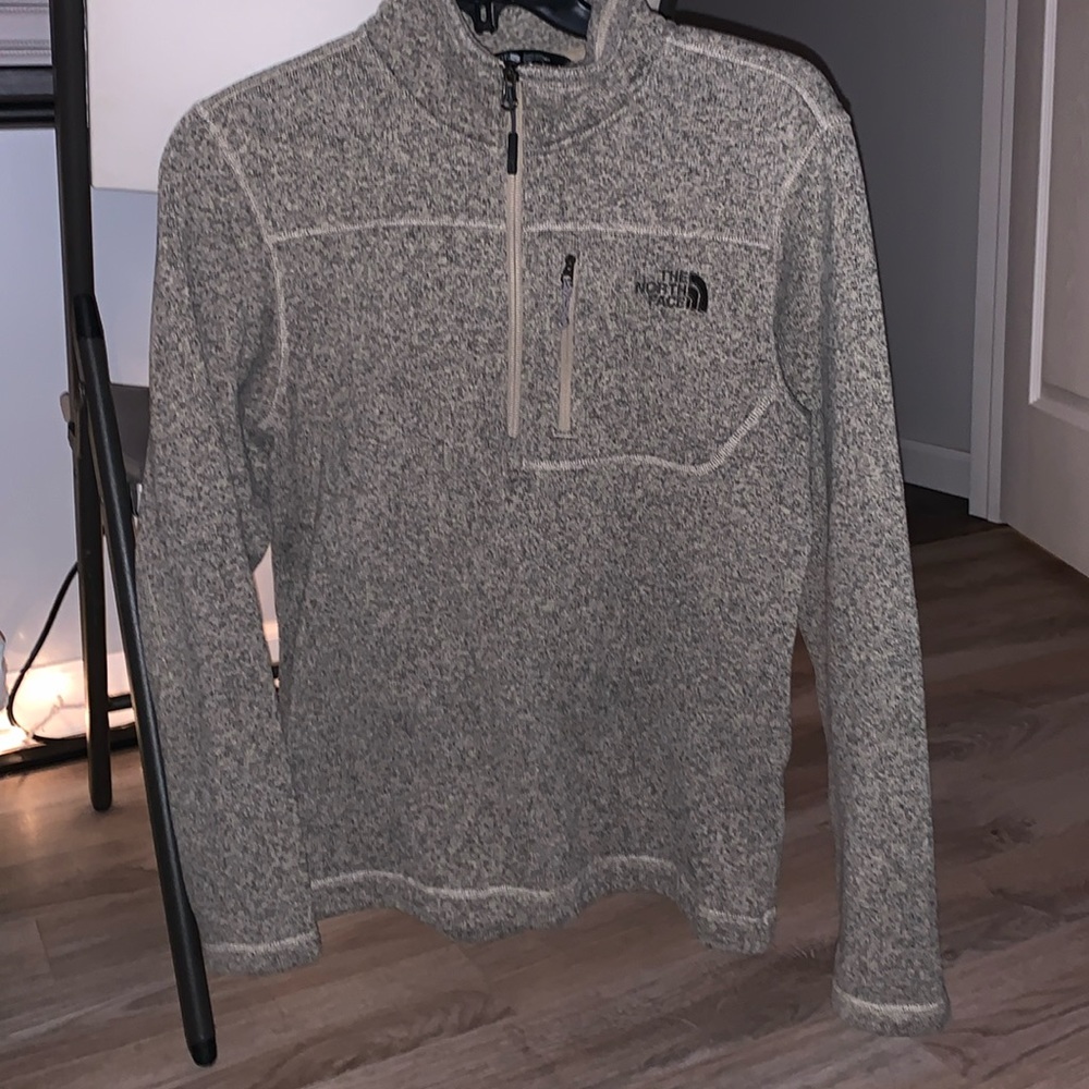 like new men’s north face quarterzip